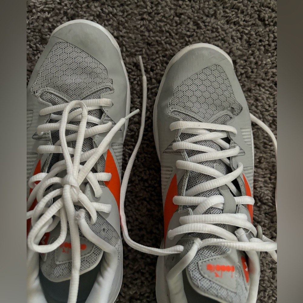 Diadora Women's 8 B.icon W Ag tennis shoes
